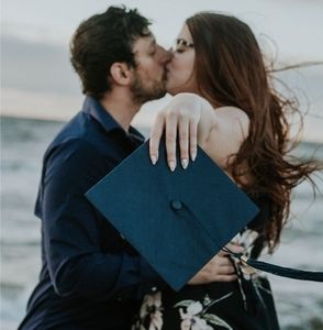 Meet your Posher, Theiza